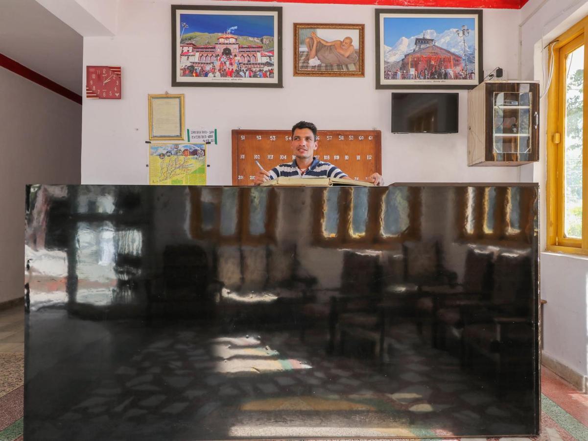 Oyo 63541 Hotel New Indra Lodge Joshīmath Eksteriør bilde